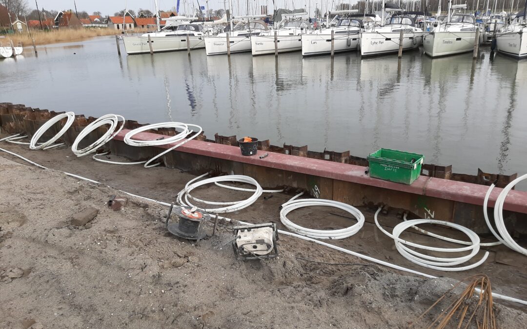 Compagnieshaven Enkhuizen: jachthaven met warmte uit het havenwater